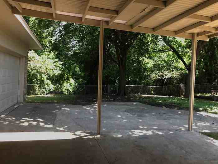 2918 King Cole Dr - Photo 2 of 13