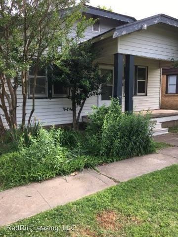 2326 NW 18th St - Photo 2 of 9