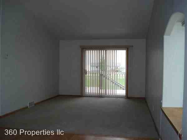 4241 39th Ave SW - Photo 3 of 4