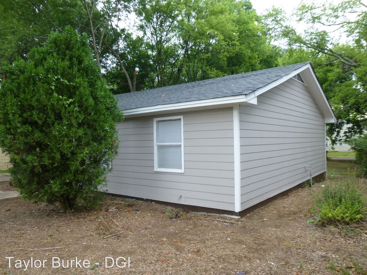 1216 Woodland Ave SW - Photo 2 of 30