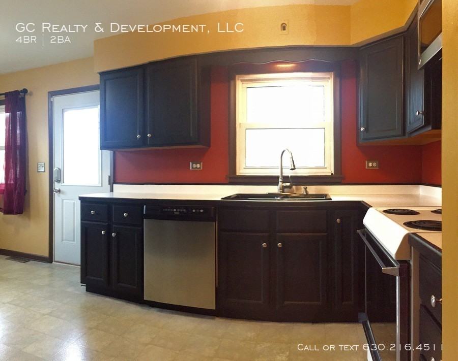 4N311 Norris Ave - Photo 2 of 18