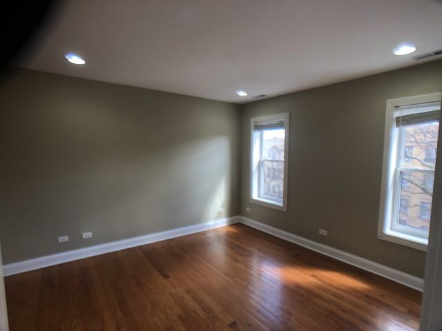 2634 W Glenlake Ave #C2 - Photo 3 of 11