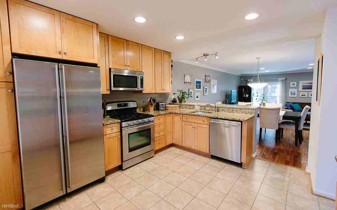 430 Council Dr NE - Photo 3 of 11