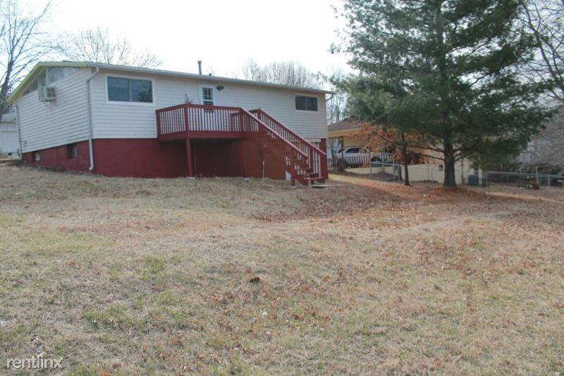 1009 Hilldell Dr - Photo 2 of 2