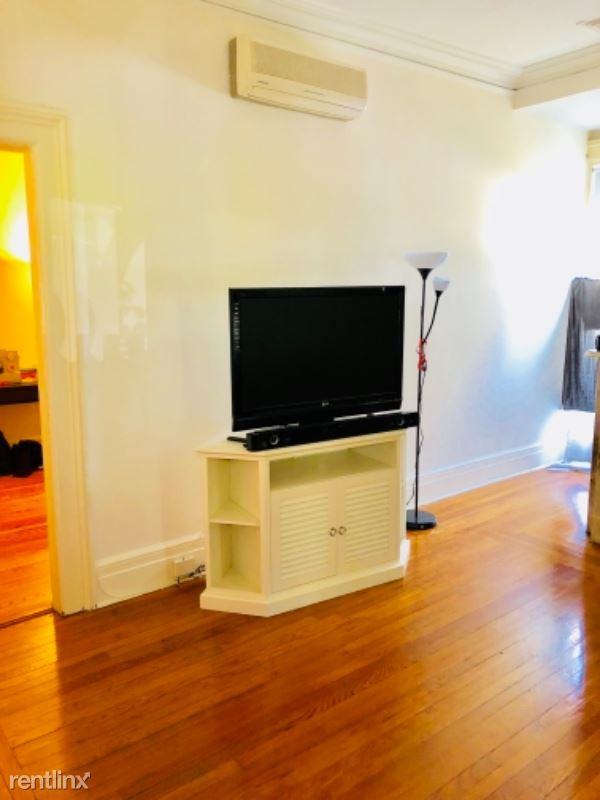 226 Broadway - Photo 3 of 10