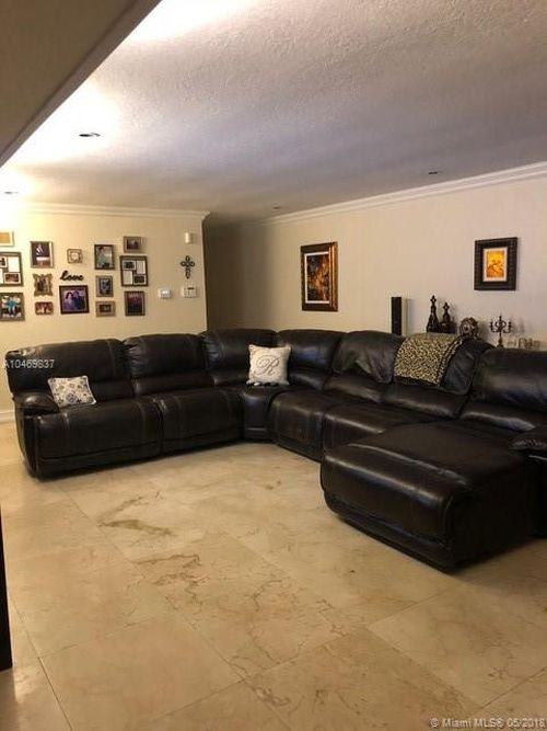 16117 Kingsmoor Way - Photo 3 of 8