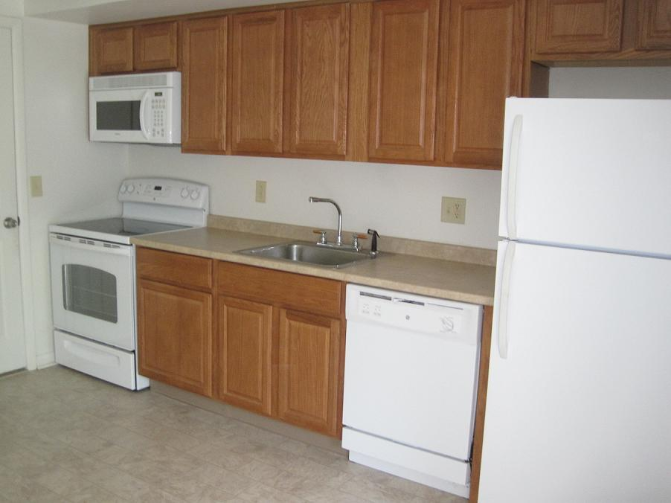 12 Parkwood Ln - Photo 3 of 7