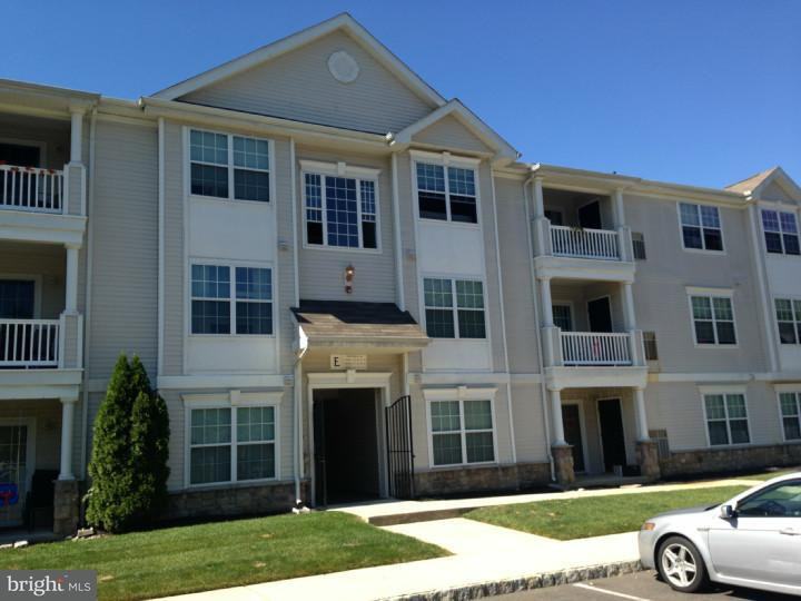 58 Highbridge Ln - Photo 2 of 16