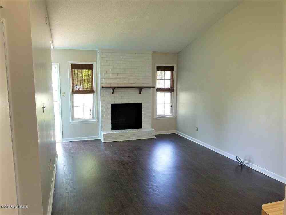 105 Garden Place - Photo 2 of 5