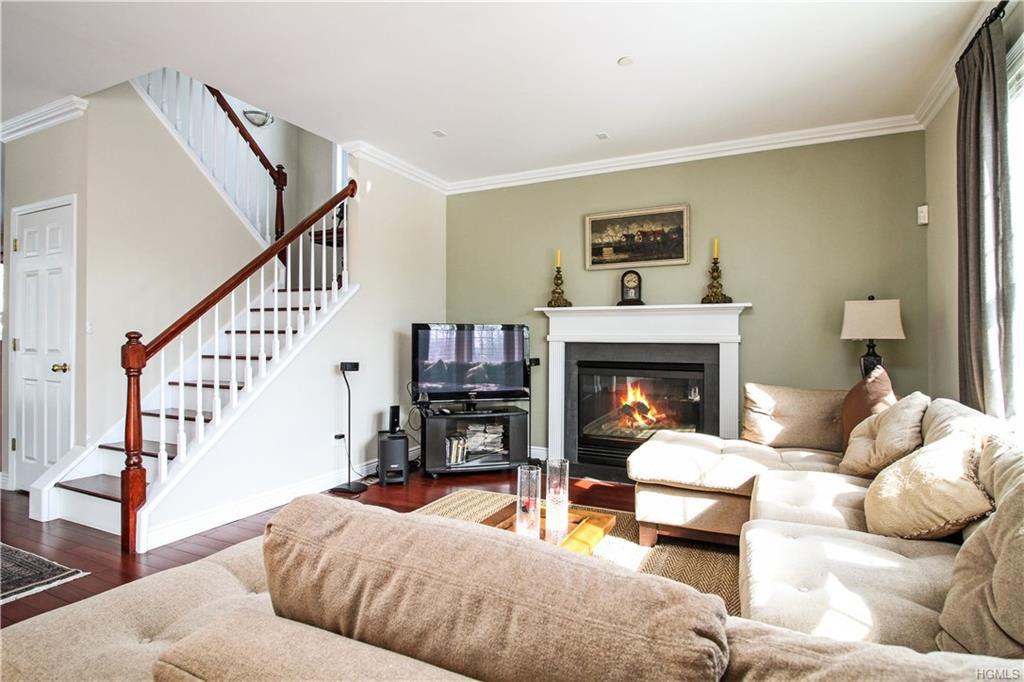 51 High Point Cir - Photo 3 of 20