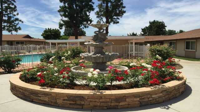 322 West Bennett Avenue #B - Photo 2 of 12