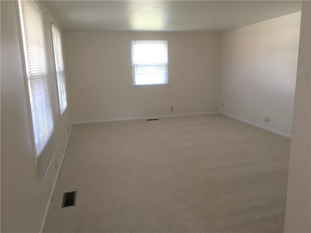 1305 W 81st St - Photo 3 of 11