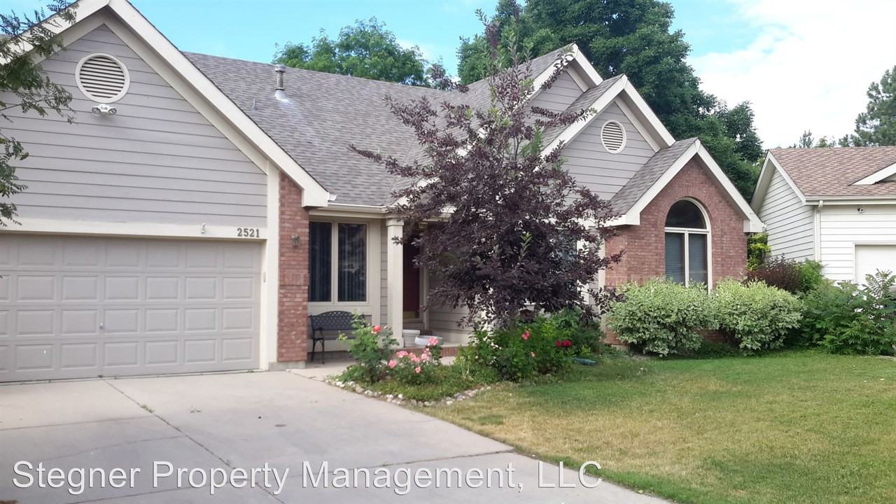 2521 Coventry Ct - Photo 3 of 11