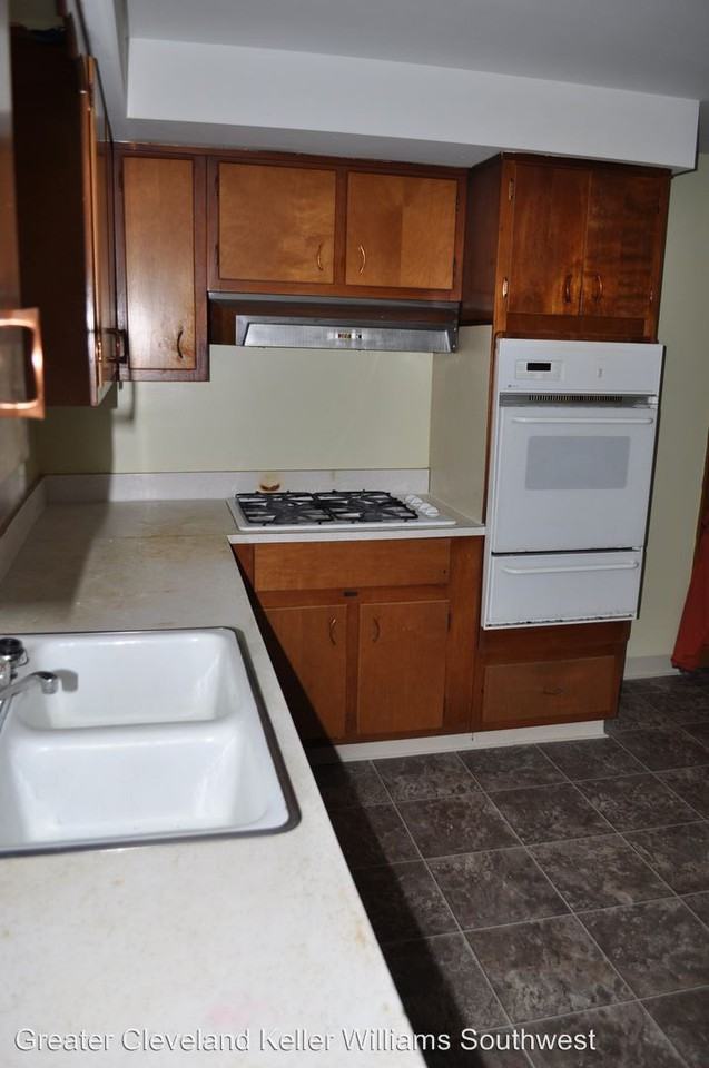 186 Logan Street - Photo 2 of 19