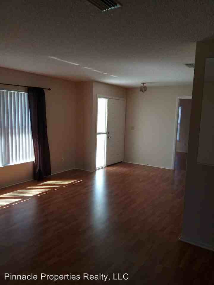 315 57th St Ct W - Photo 2 of 16