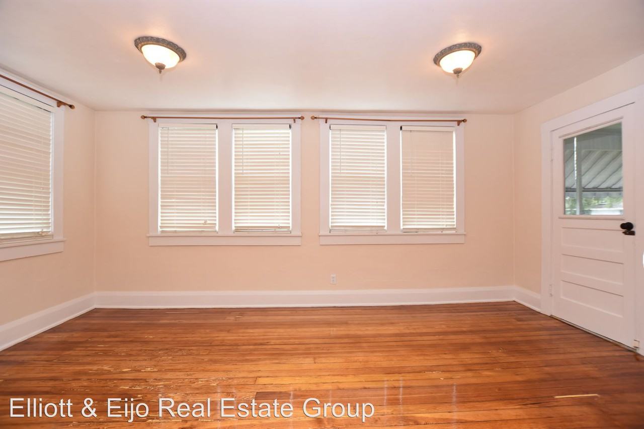 1048 Lexington St - Photo 3 of 16