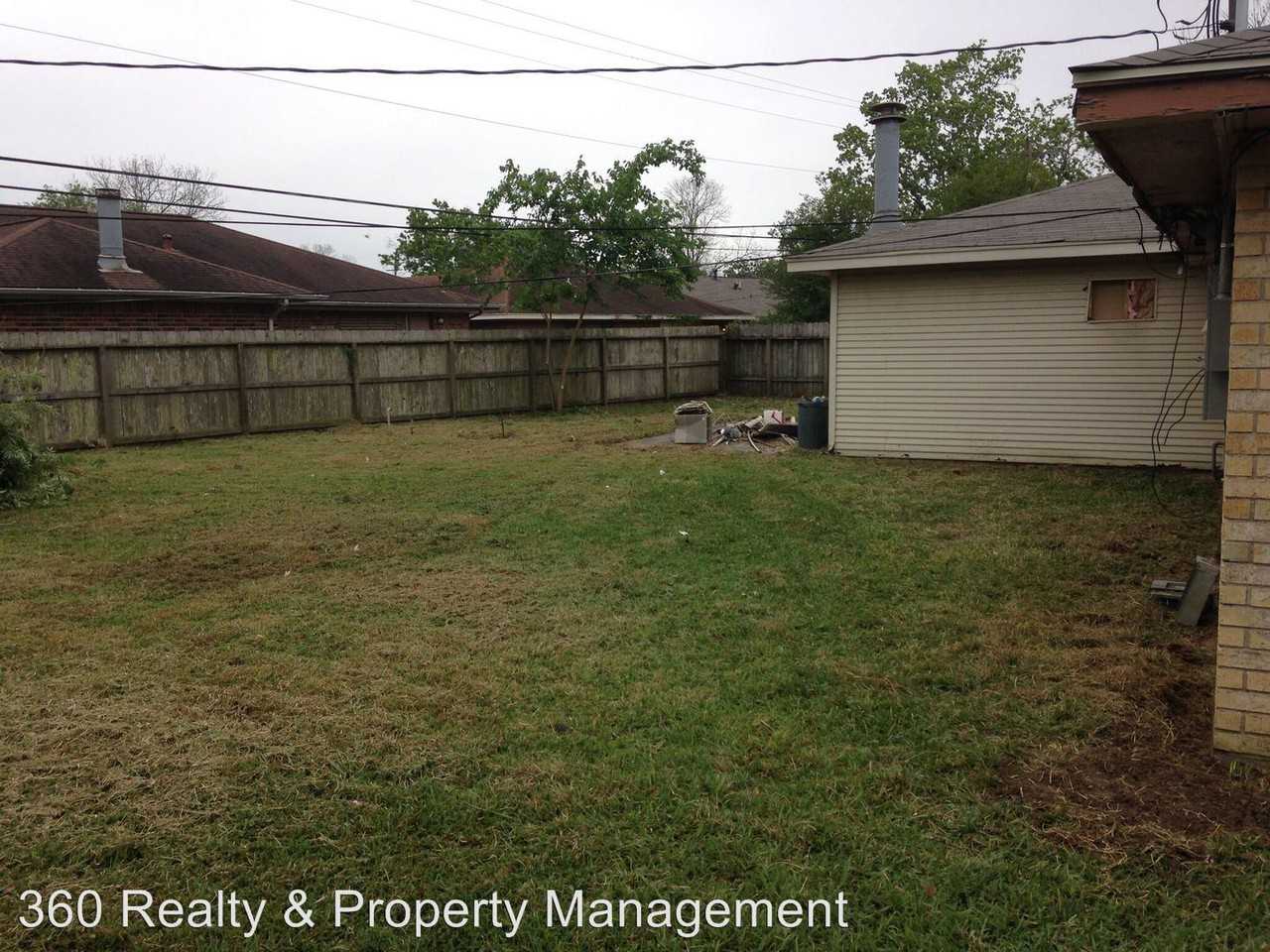 7203 Mallard Dr - Photo 2 of 20