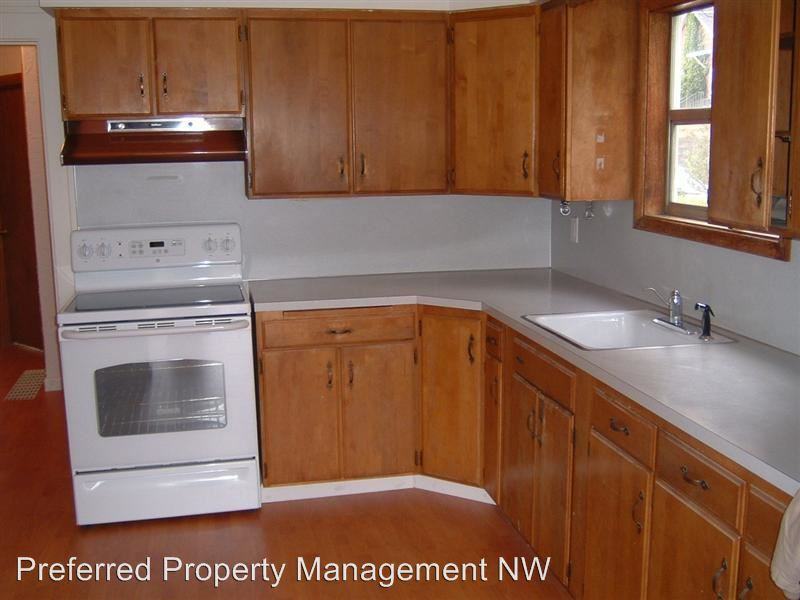 5714 35th Ave NE - Photo 3 of 19