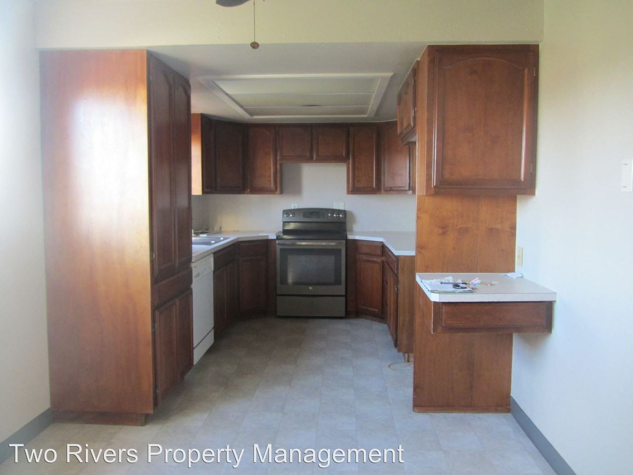 1741 Cove Rd - Photo 2 of 6