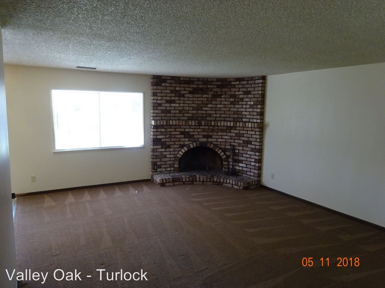 2760 Adrian St - Photo 2 of 10