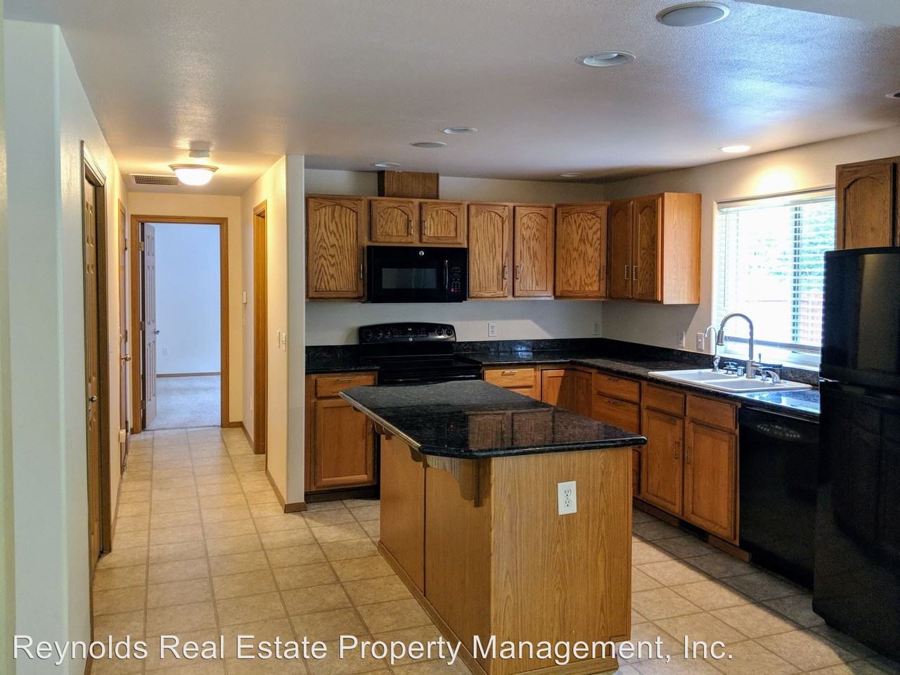 10644 Creekwood Dr SW - Photo 3 of 21