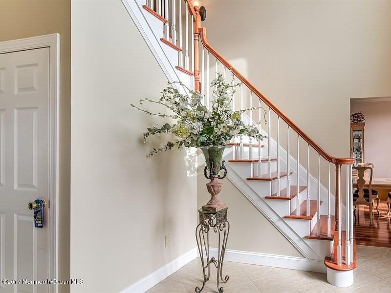 1 Derek Ct - Photo 2 of 33