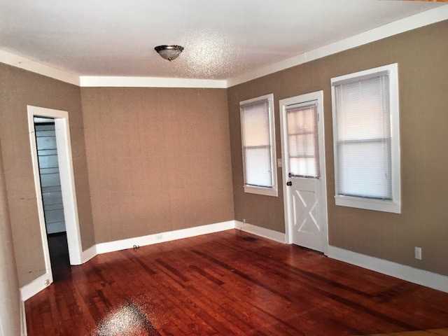 900 Elliston St - Photo 2 of 6