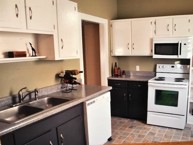 900 Elliston St - Photo 3 of 6