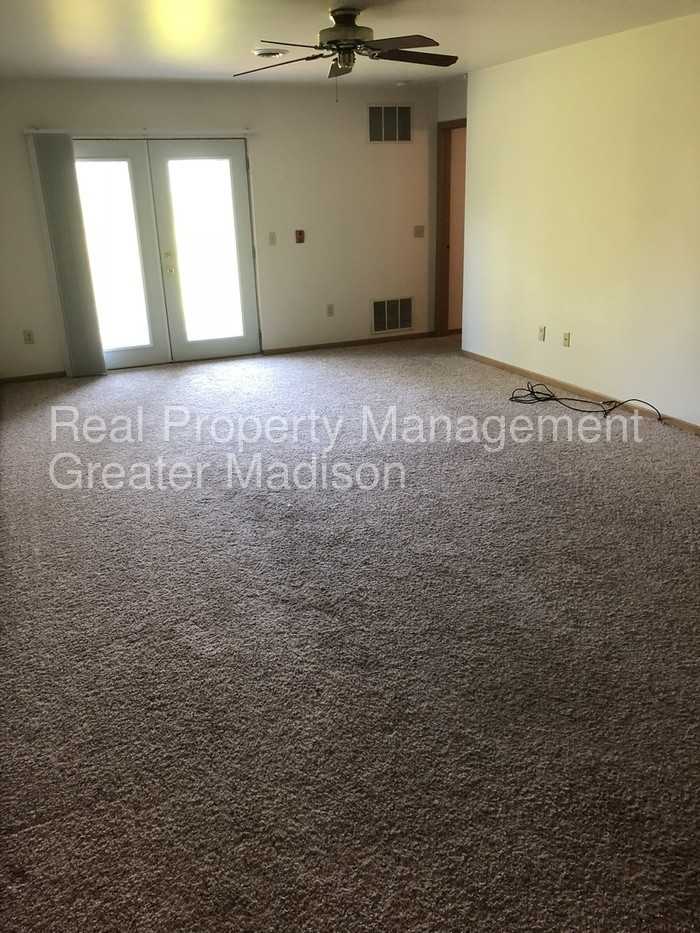 98 Niehoff Dr - Photo 3 of 16