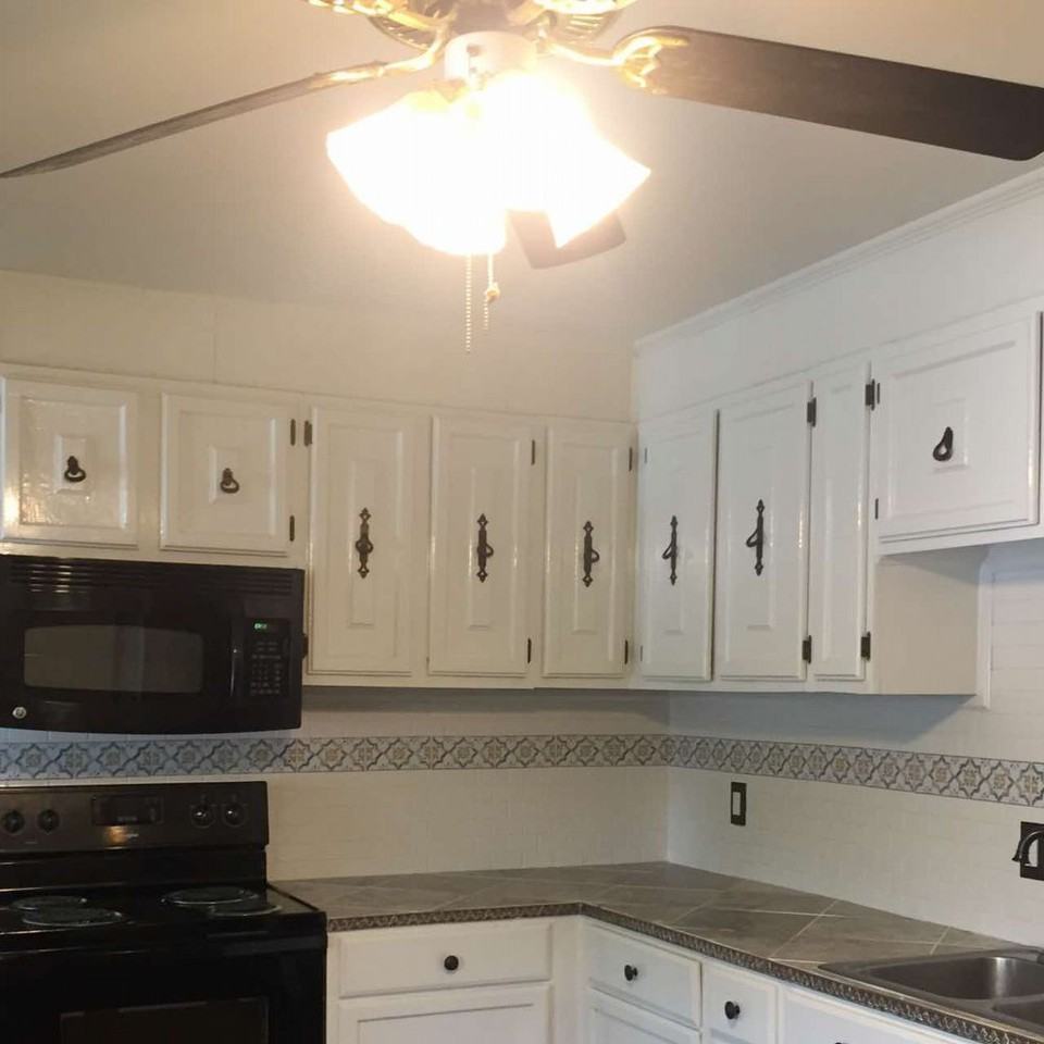 2381 Chalklevel Rd - Photo 3 of 14