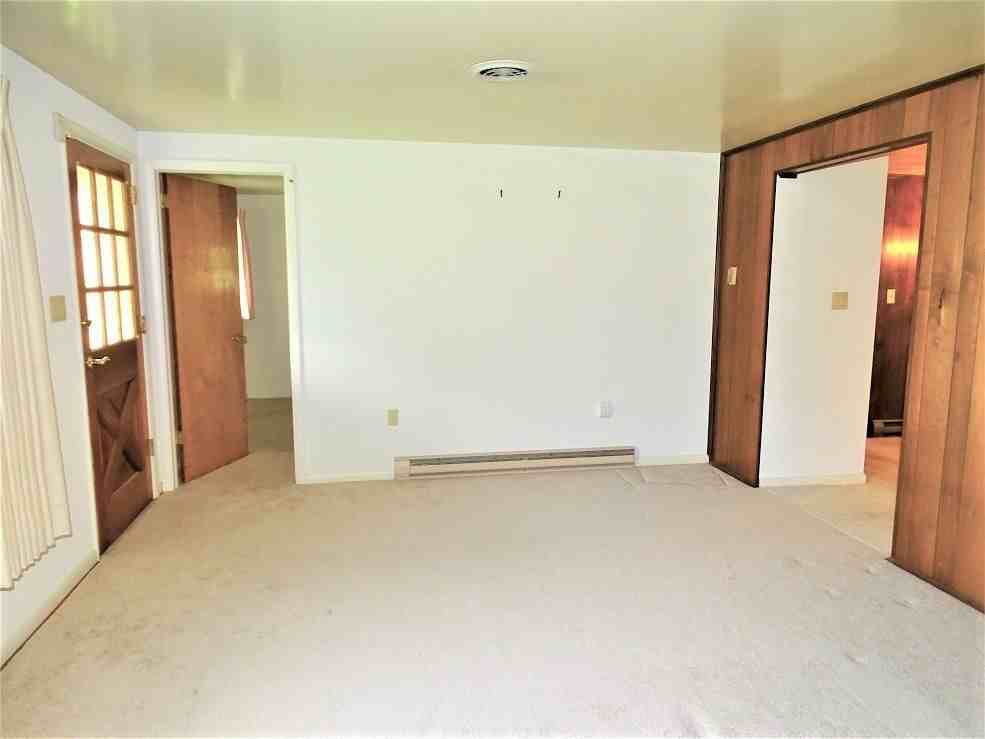 104 Philip Dr - Photo 3 of 25