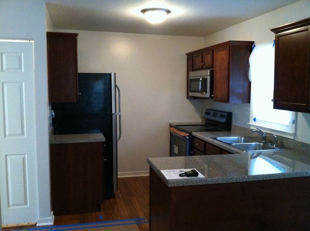 803 W 29th St - Photo 2 of 8