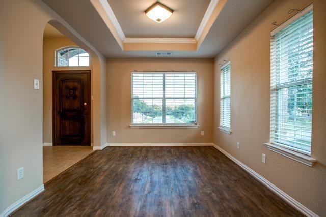 980 Potter Ave - Photo 2 of 16