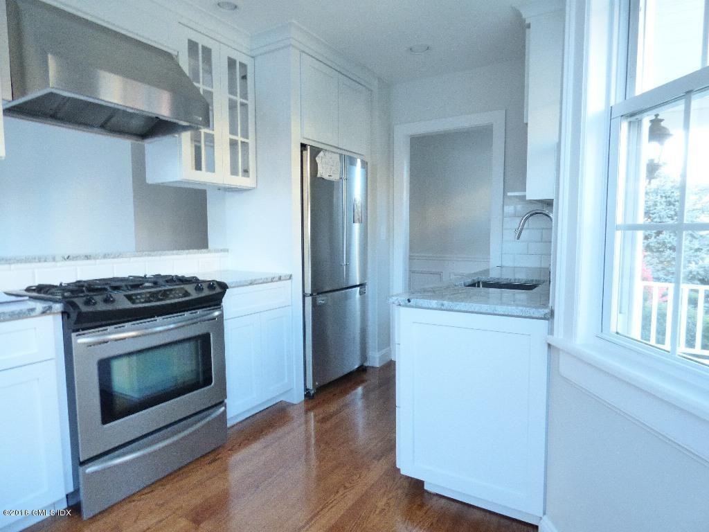 193 Milbank Ave #b - Photo 2 of 19