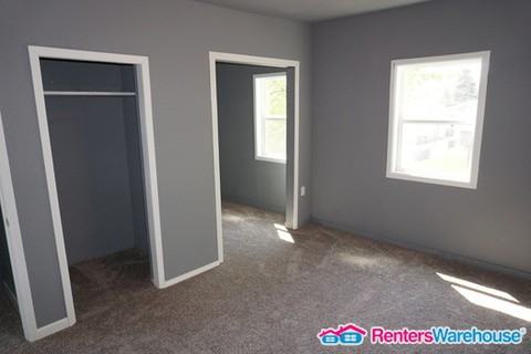 1309 Summer St NE - Photo 3 of 18