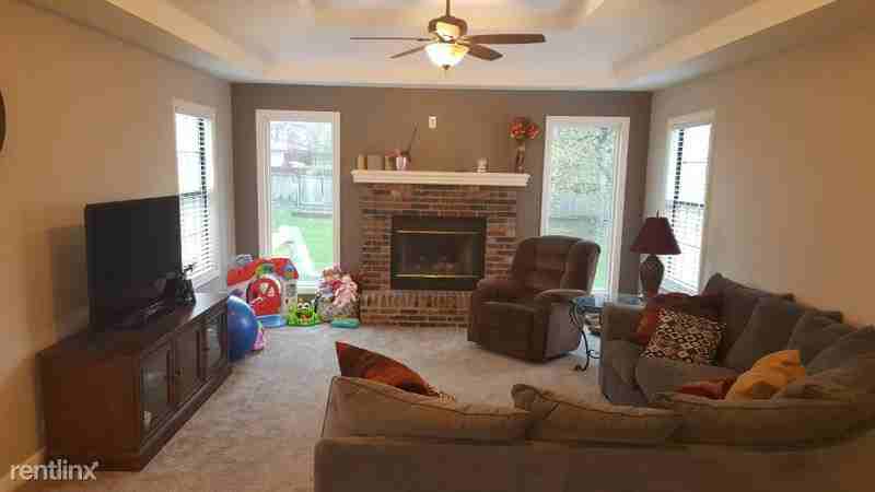 608 SE Pendleton Dr - Photo 3 of 20