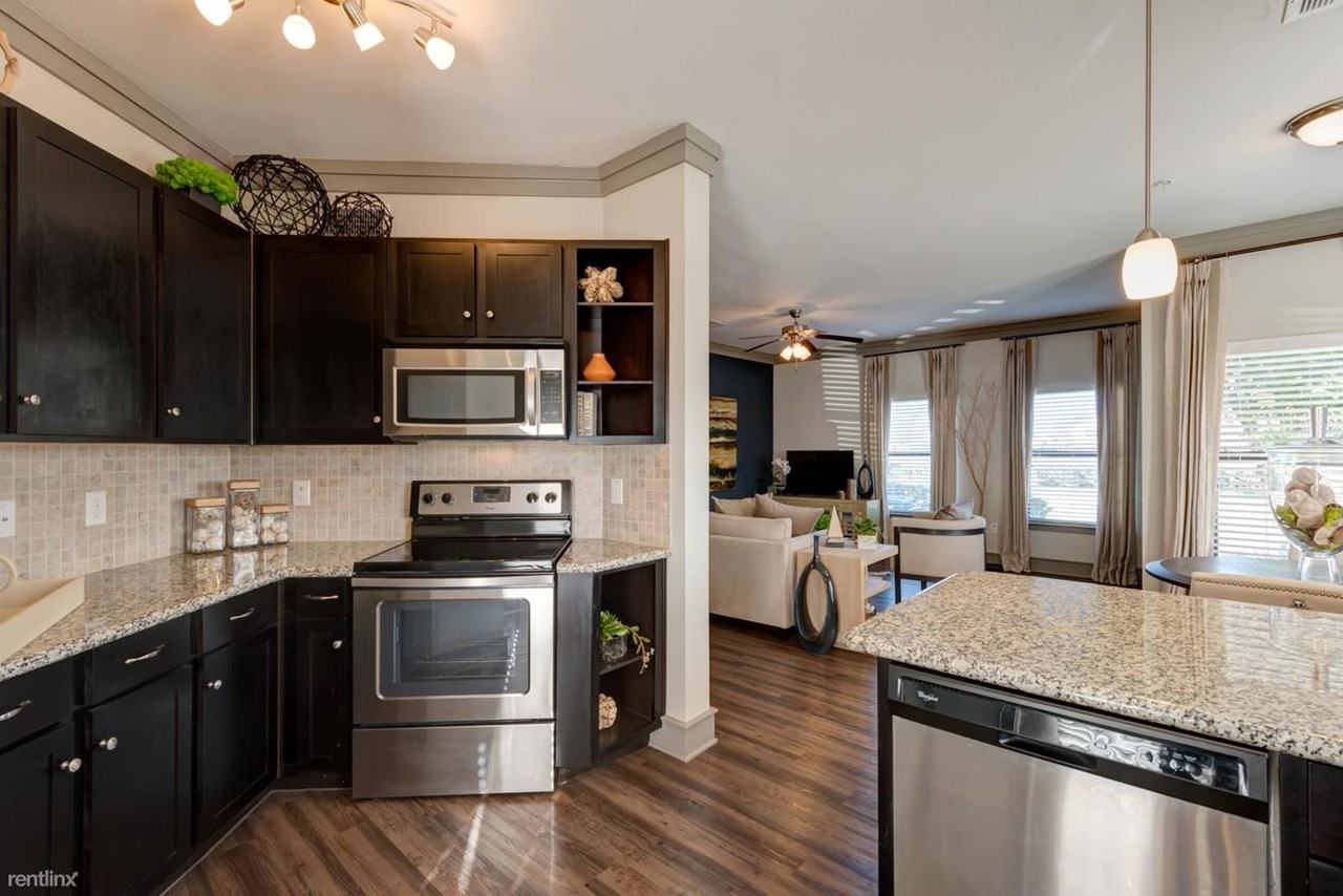 180 Malone St - Photo 2 of 14