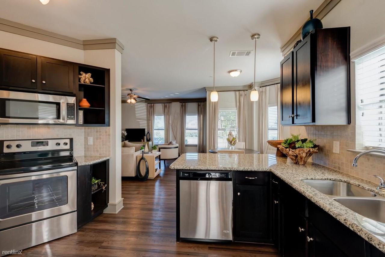 180 Malone St - Photo 3 of 14