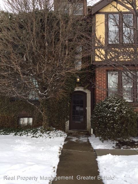 597 Kenmore Ave - Photo 2 of 17