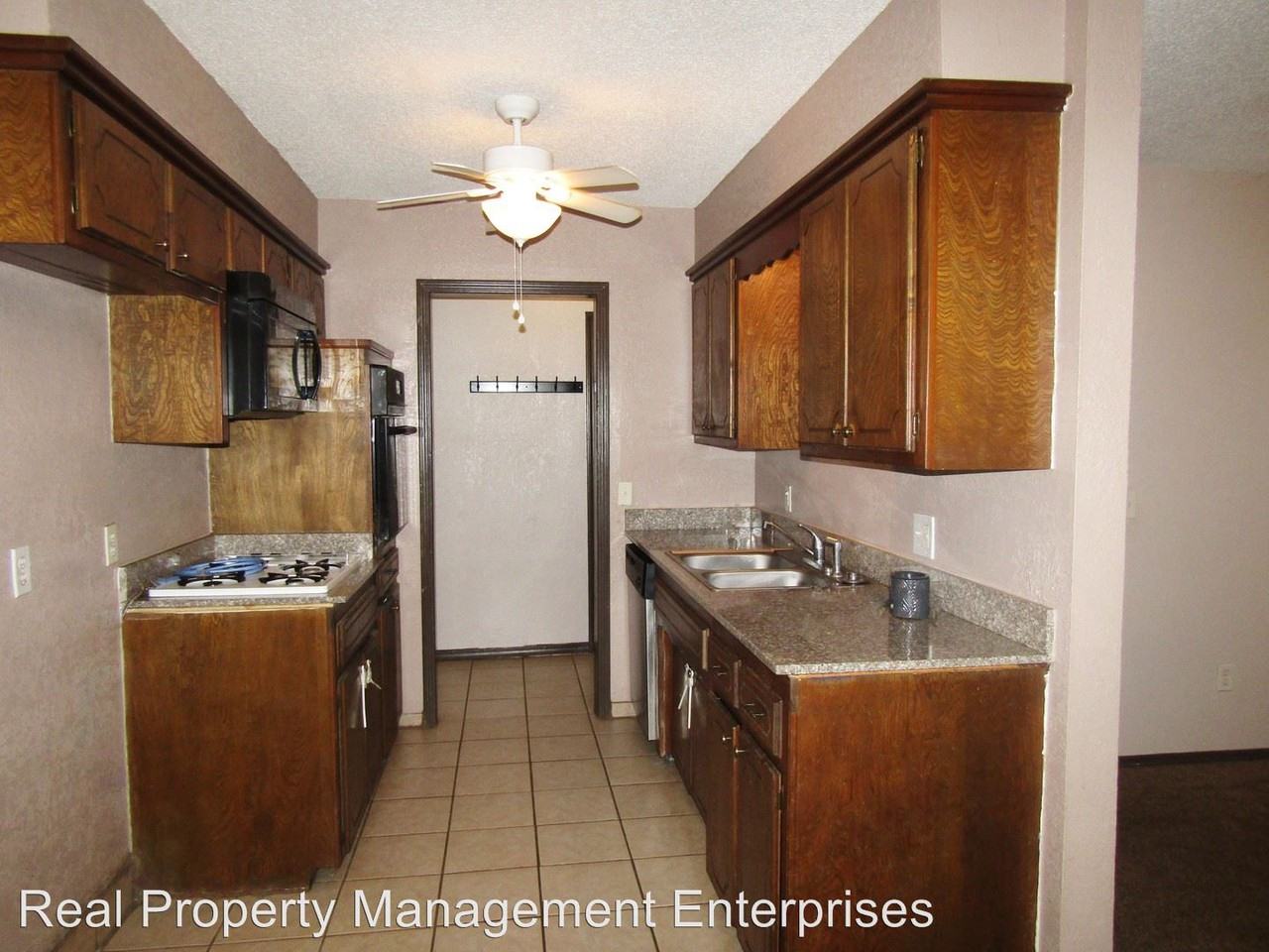 7529 Embassy Terrace - Photo 2 of 15