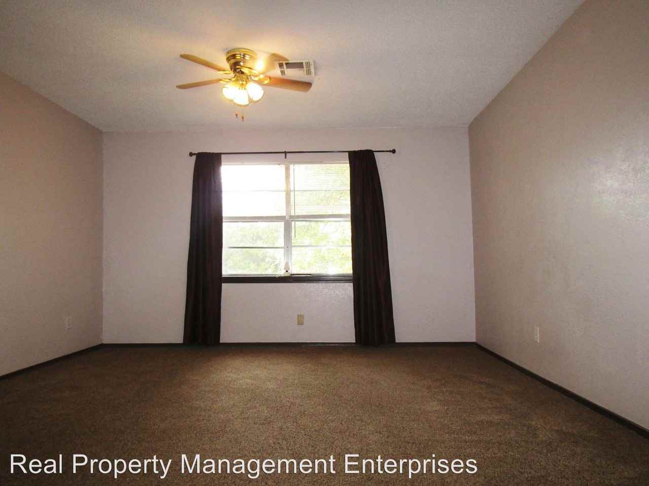 7529 Embassy Terrace - Photo 3 of 15