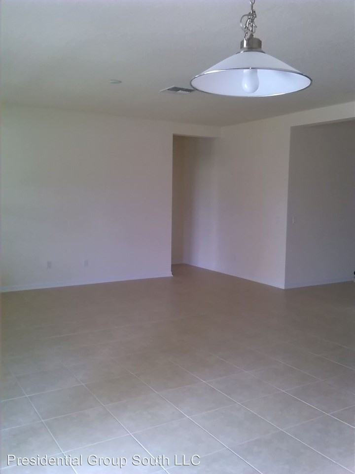 2515 Tanner Terrace - Photo 3 of 12