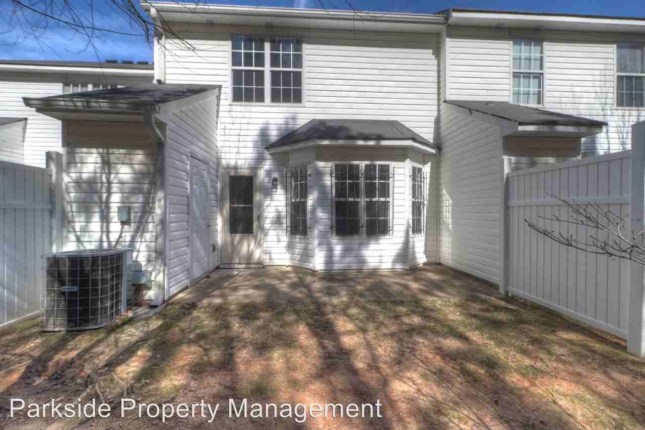 5737 Strathmoor Manor Cir - Photo 2 of 12