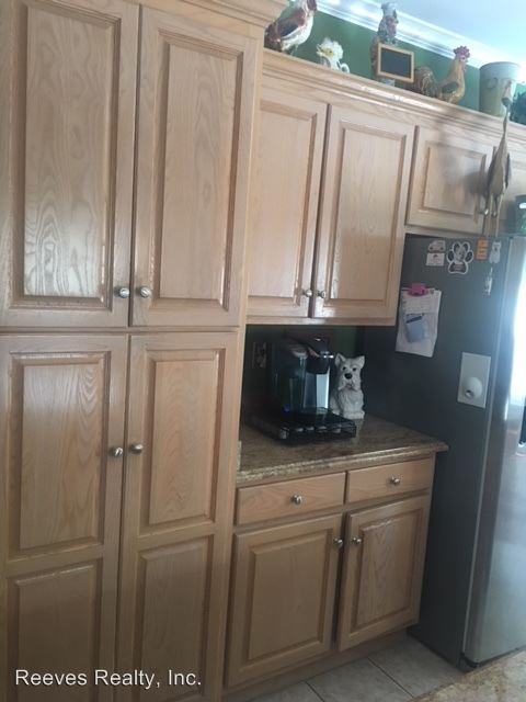 6812 Stonebrook Dr N - Photo 3 of 39