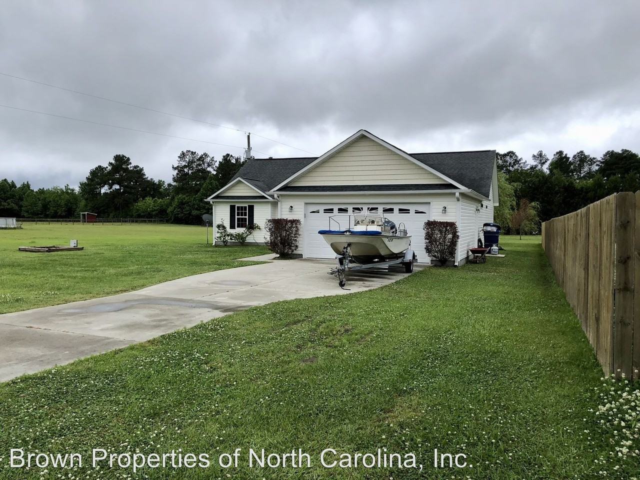 719 Batchelor Rd - Photo 3 of 26