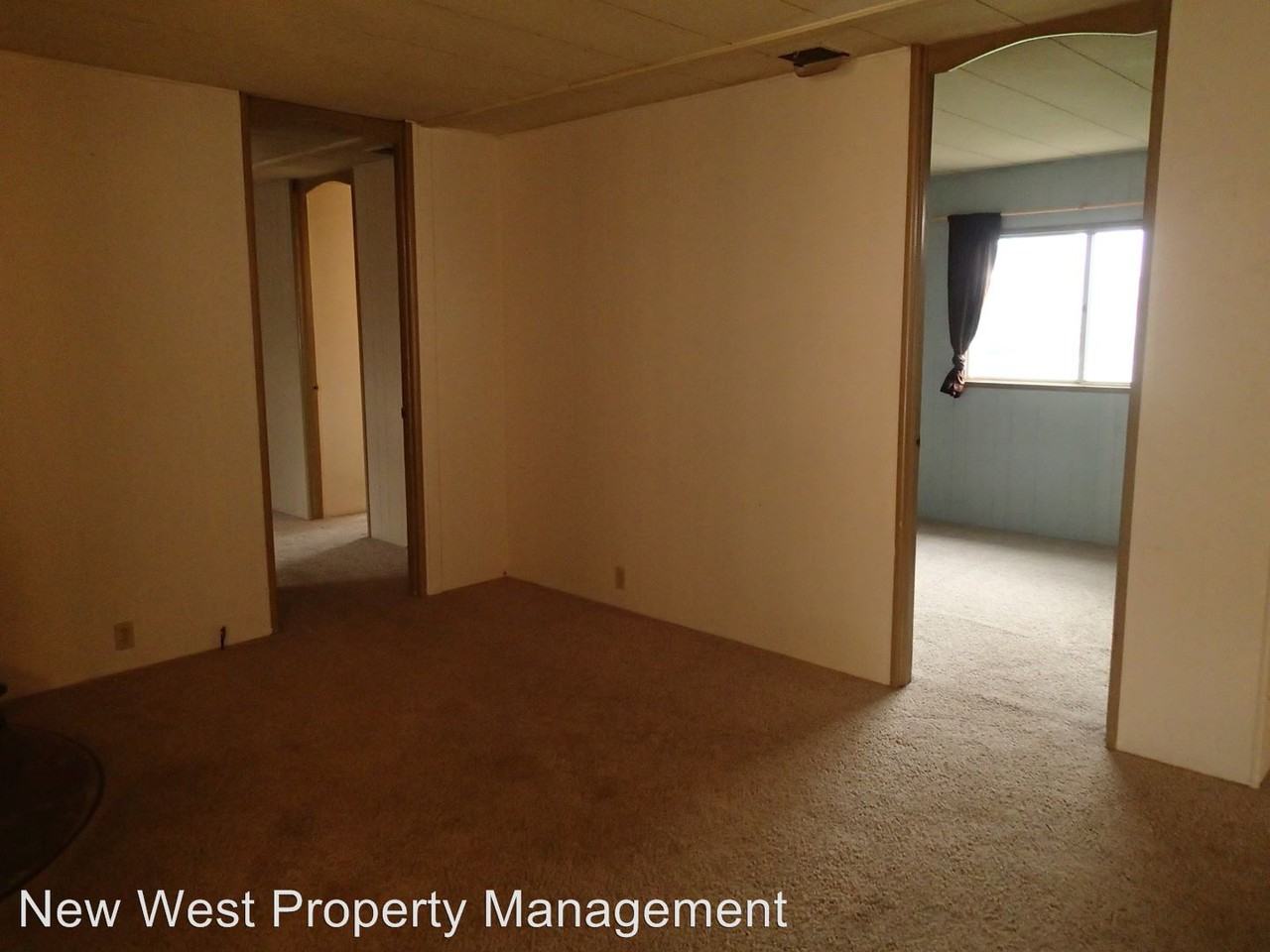 554 Adams St - Photo 3 of 10