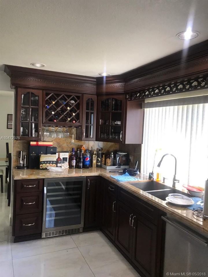 9540 Southwest 7th Street - Photo 2 of 6