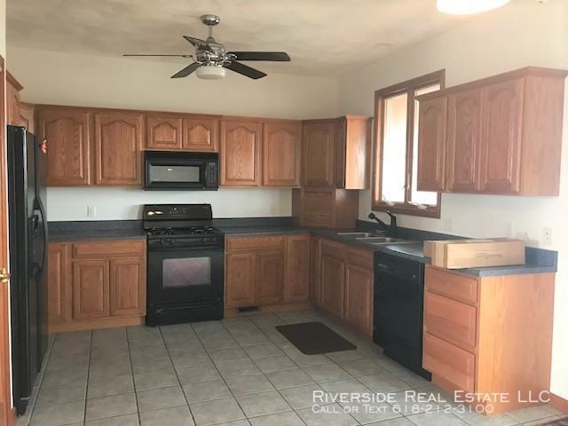 802 W 4th St - Photo 3 of 14