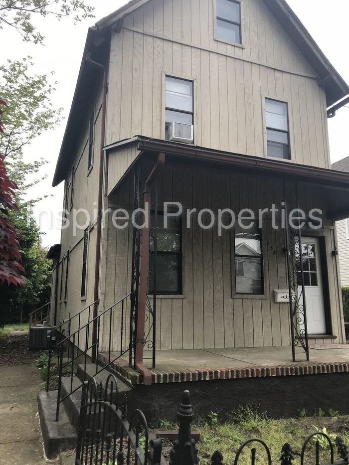 138 Webster St - Photo 2 of 11