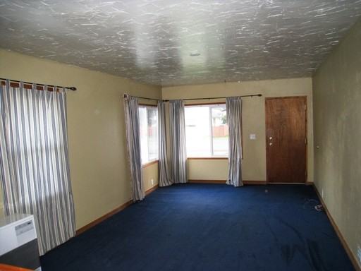 701 E 2nd St - Photo 2 of 6